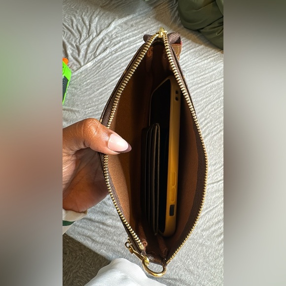 Monogram bucket pouch - Picture 4 of 4